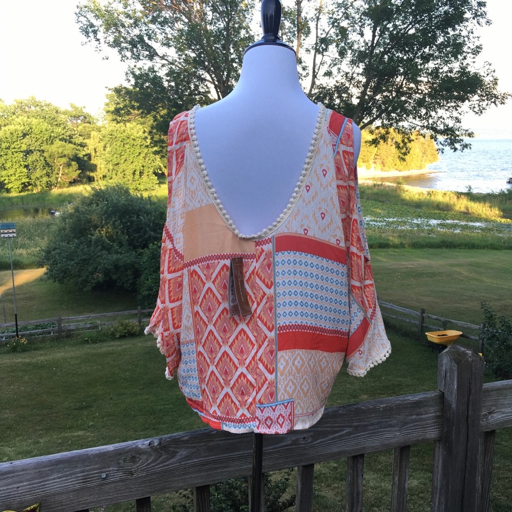 Francesca’s Shirt - Picture 2 of 5